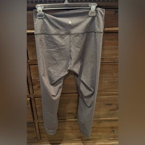Lululemon Cropped 34 inch yoga pants. Heather Grey.